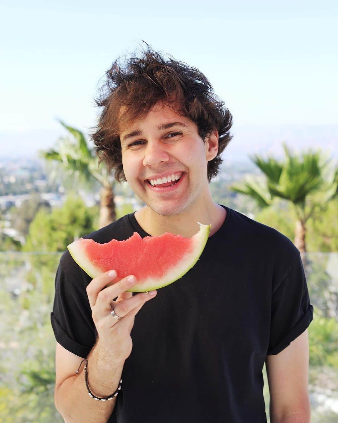Instagramさんのインスタグラム写真 - (InstagramInstagram)「Today it’s #GameOn with @foxtv #TeenChoice Awards co-host David Dobrik (@daviddobrik). Check out our story right now to learn more about David before tonight’s 🔥event. 🎉」8月12日 2時34分 - instagram