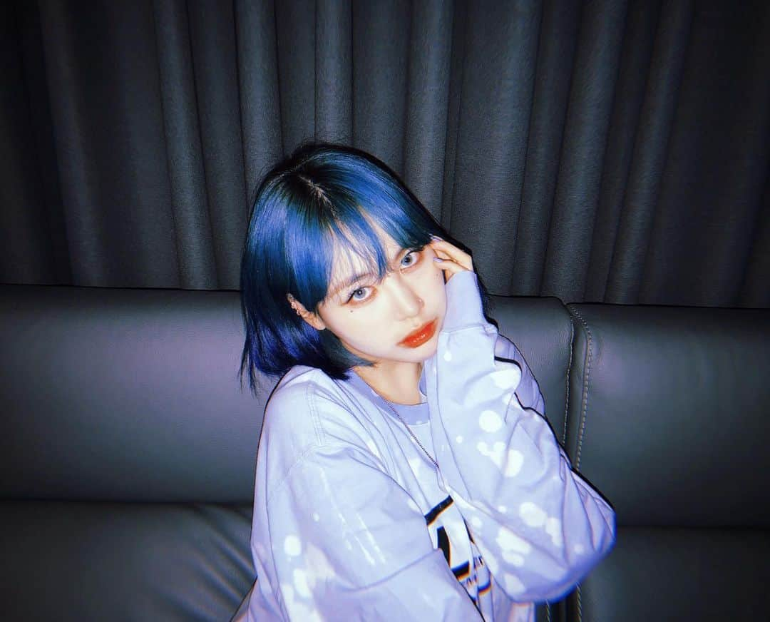 パク・ジミン さんのインスタグラム写真 - (パク・ジミン Instagram)「SO...do u like BLUE 💙」8月12日 2時34分 - jiminxjamie