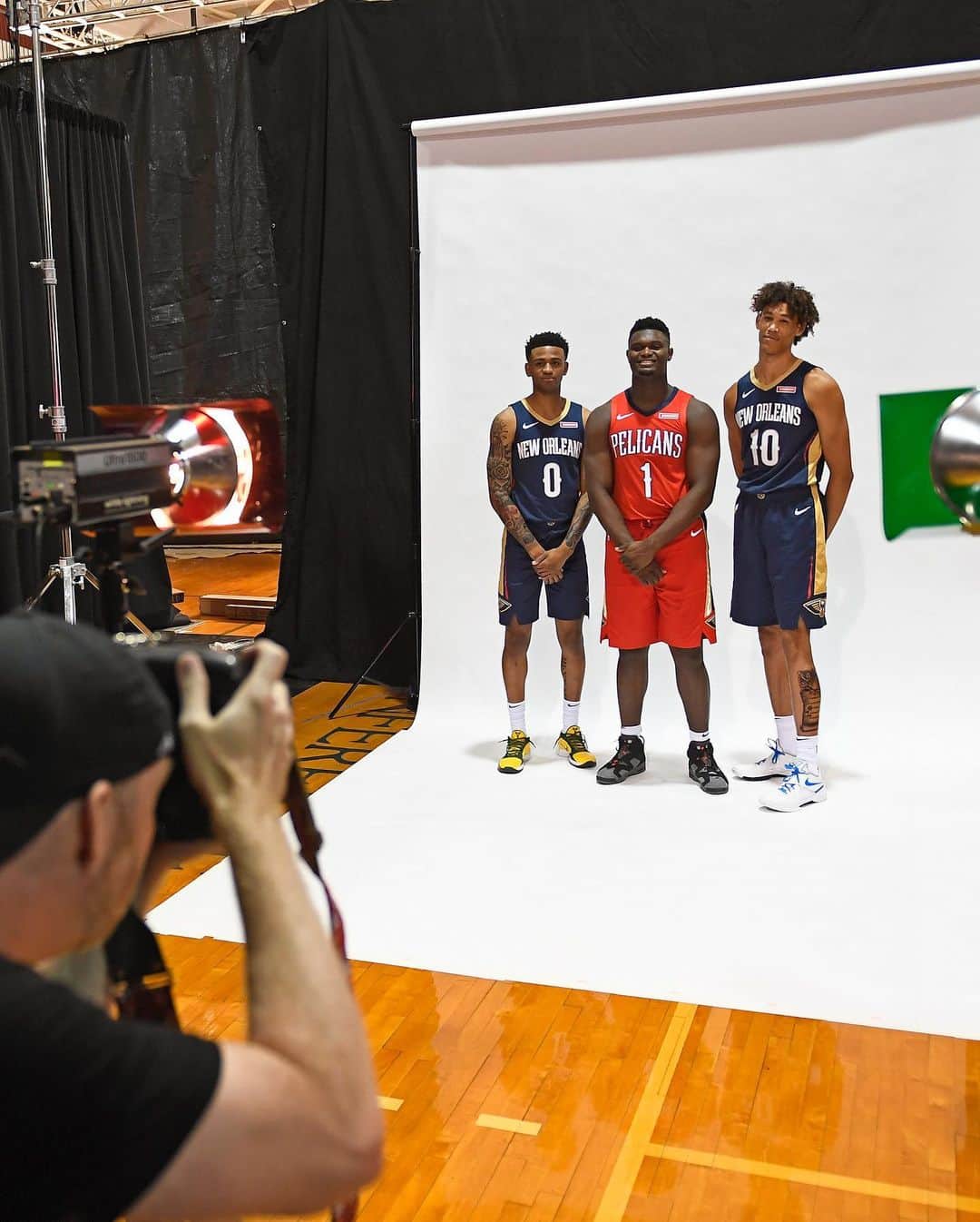NBAさんのインスタグラム写真 - (NBAInstagram)「Behind the scenes at the 2019 #NBARooks Photo Shoot! #PaniniNBARookie」8月12日 2時48分 - nba