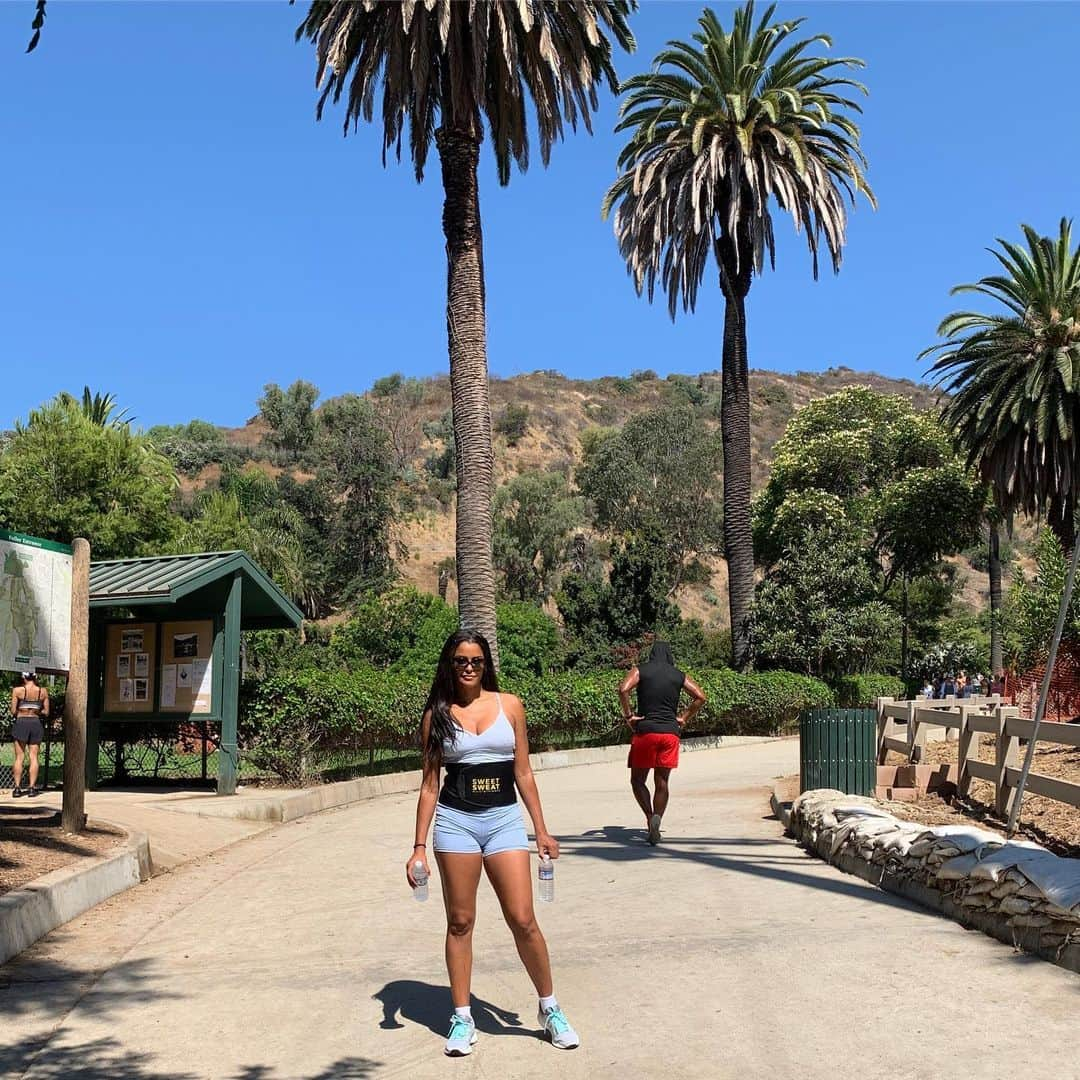 クラウディア・ジョーダンさんのインスタグラム写真 - (クラウディア・ジョーダンInstagram)「Bout to hit this Canyon! #Runyon #Cali」8月12日 2時53分 - claudiajordan