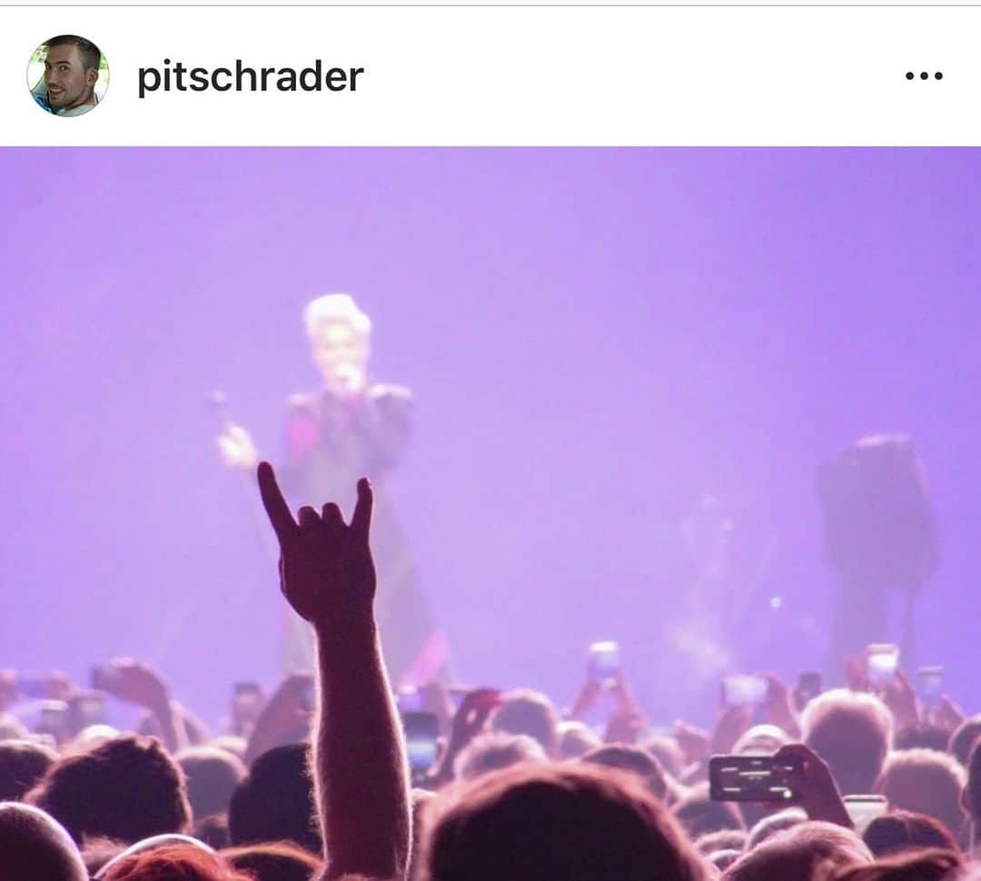 P!nk（ピンク）さんのインスタグラム写真 - (P!nk（ピンク）Instagram)「Cannot believe it’s show 154/157 tonight. To say it’s been an amazing couple of years is an understatement in every possible way. We as a band and crew are beyond grateful, beyond dazzled and beyond magically mystified by all of the beautiful hearts all over this world.... cannot wait for tonight. Thank you 🙏」8月12日 2時56分 - pink