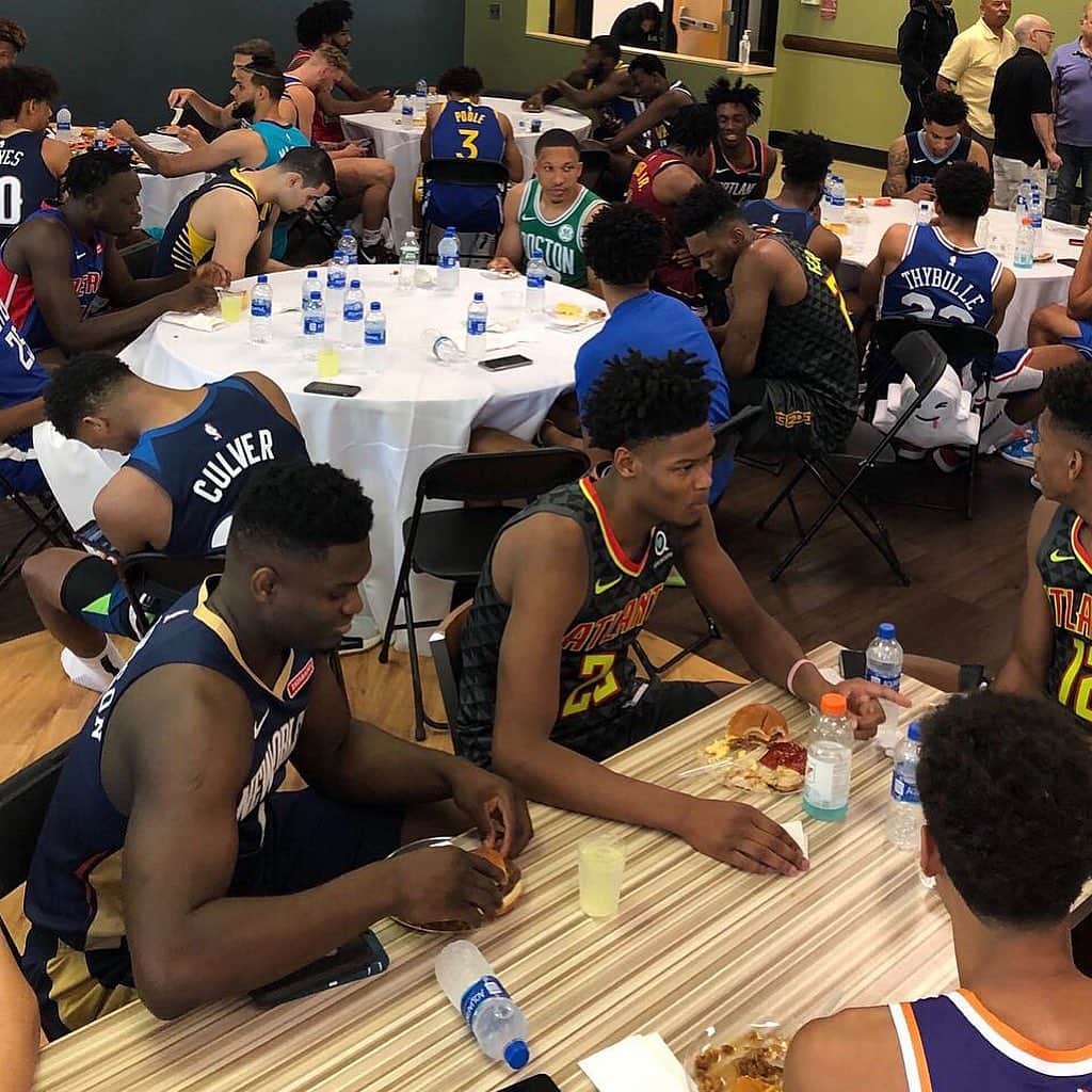 NBAさんのインスタグラム写真 - (NBAInstagram)「Lunch time! ....which #NBARooks table are you sitting at?」8月12日 3時29分 - nba