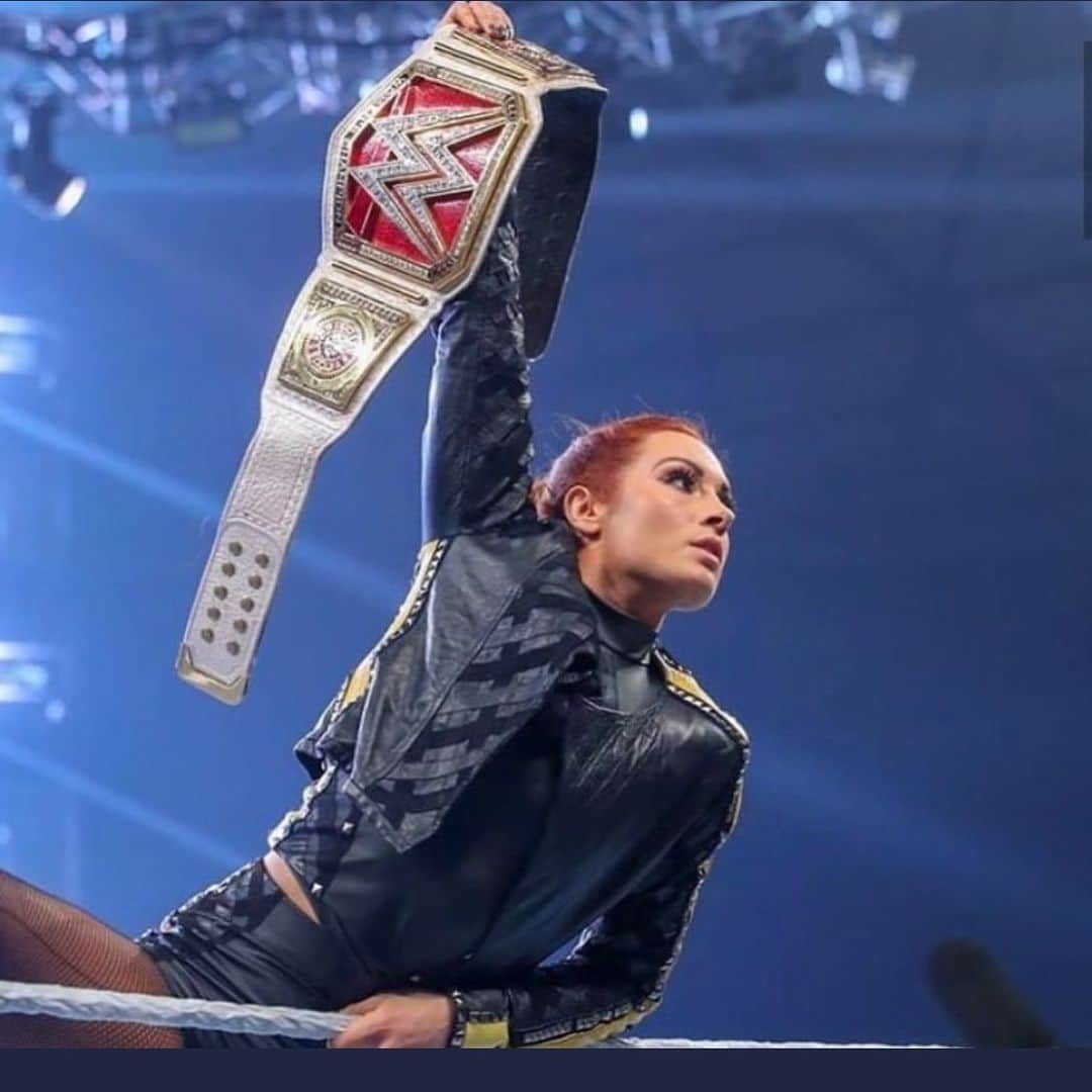 レベッカ・ノックスのインスタグラム：「Game day. #andstill #canadasnewhero」