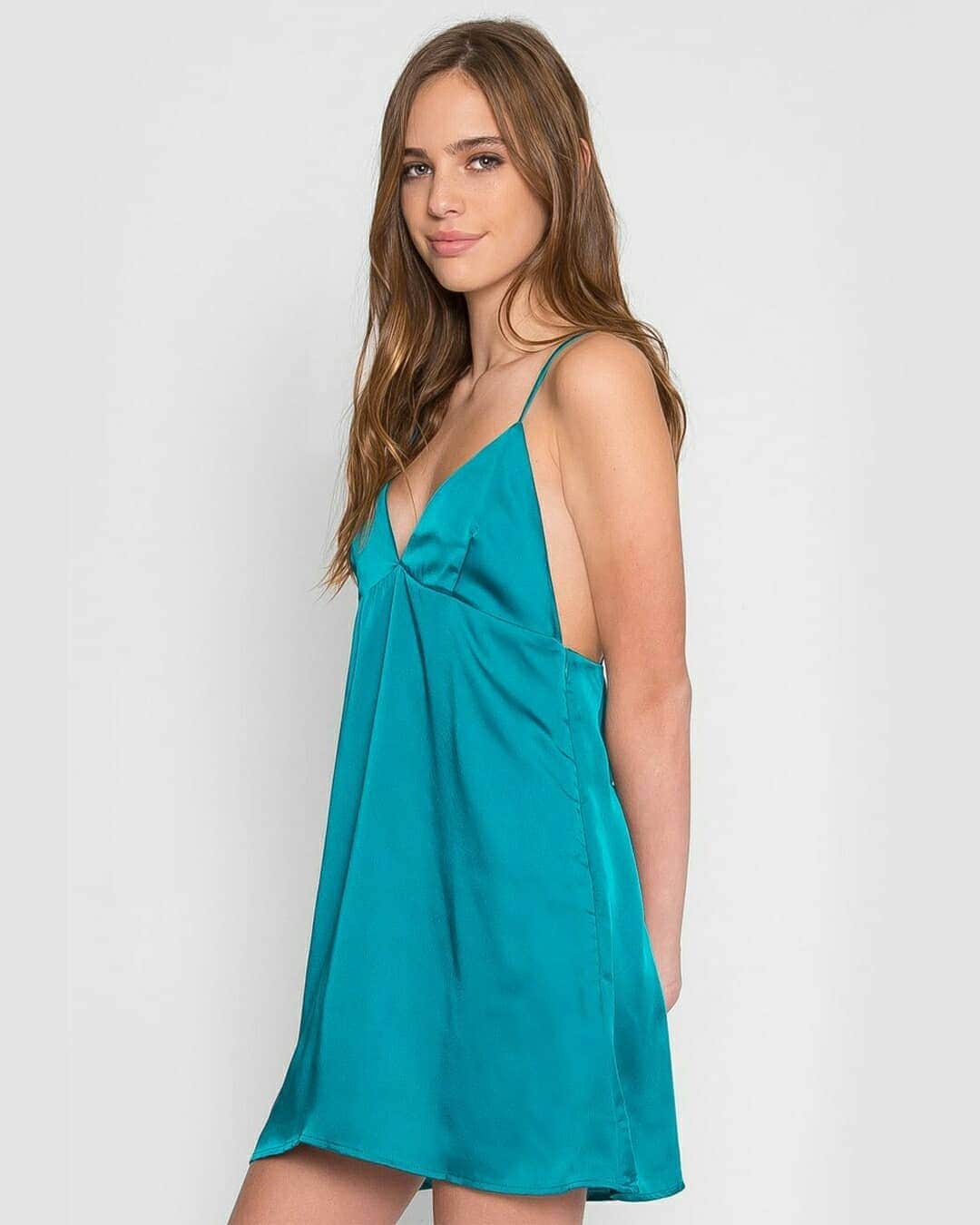Wet Sealさんのインスタグラム写真 - (Wet SealInstagram)「Which is your fav color? 👗 Snag this satin slip for $12.99!」8月12日 3時48分 - wetseal