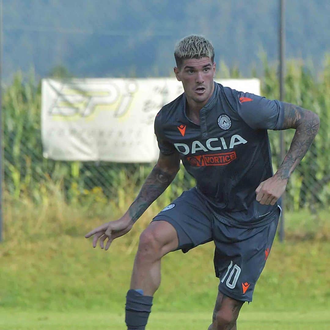 ウディネーゼ・カルチョさんのインスタグラム写真 - (ウディネーゼ・カルチョInstagram)「Udinese - Al Wasl 1-0. Un’altra vittoria per i bianconeri! ⚪️⚫️@rodridepaul 🔥 ⚽️ #AlèUdin」8月12日 3時49分 - udinesecalcio
