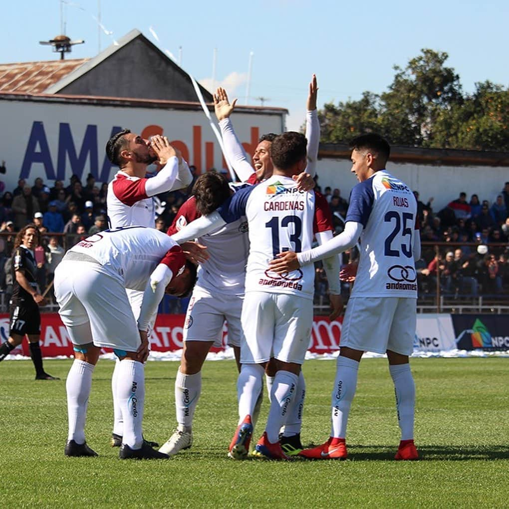 サッカー チリ代表チームさんのインスタグラム写真 - (サッカー チリ代表チームInstagram)「⚽️ @deportessantacruz se hizo fuerte de local y superó 2-0 a @stgo_morning morning por la fecha 18 del #CampeonatoAs 📸: José Manuel Vera-Teresa Ramírez/Colaboradores ANFP」8月12日 3時53分 - campeonatochi