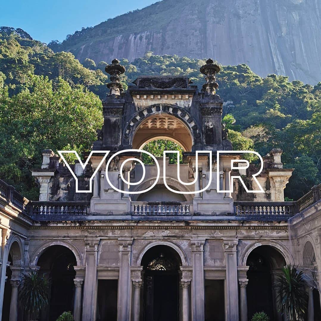Schutzのインスタグラム：「YOUR SUMMER: Let’s unlock! #schutzsummer #unlockyourcity」