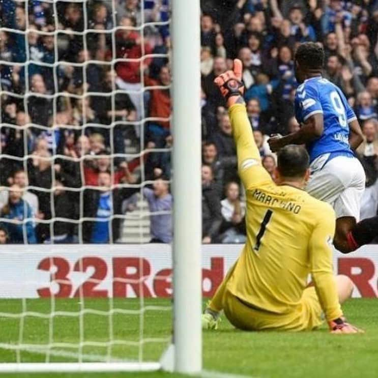 ジャーメイン・デフォーさんのインスタグラム写真 - (ジャーメイン・デフォーInstagram)「Amazing team performance today. Buzzing to have scored a hat trick for this great club. ⚽⚽⚽ @RangersFC #Gers #ScottishPremierLeague」8月12日 4時34分 - iamjermaindefoe