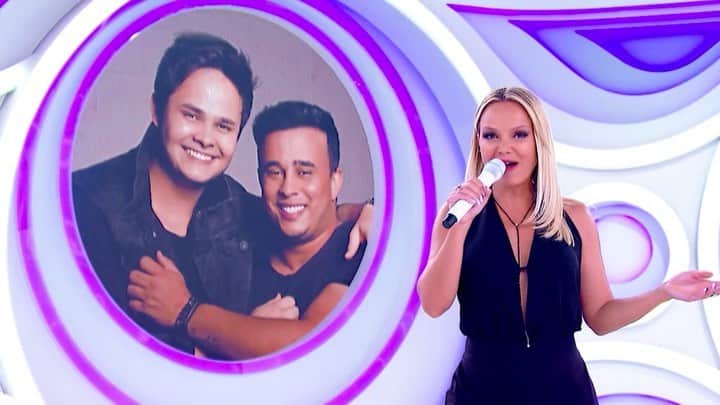 Eliana Michaelichin Bezerraのインスタグラム：「Domingo dos pais com @matheusekauan. Tá demais! Daqui a pouco no SBT. #programaeliana #matheusekauan」