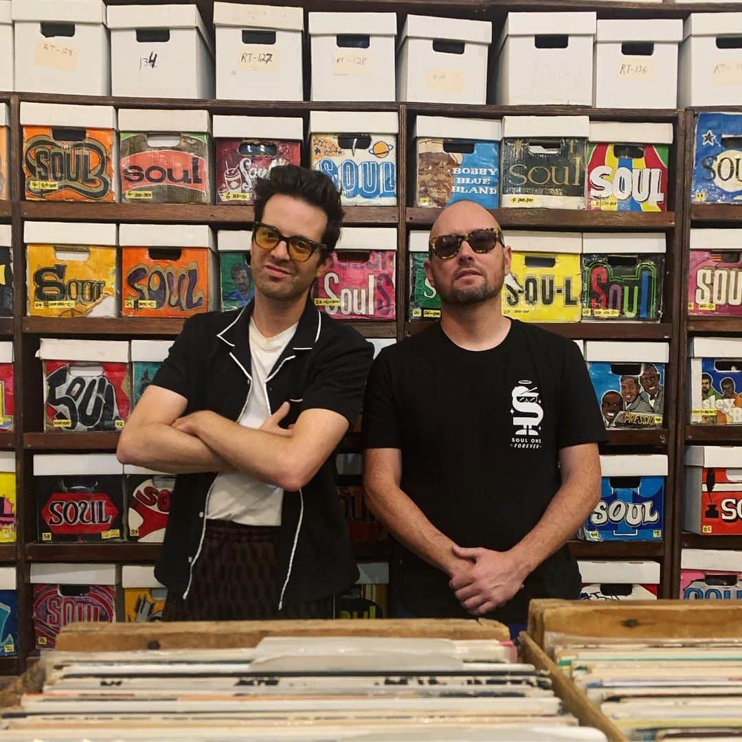 メイヤー・ホーソーンさんのインスタグラム写真 - (メイヤー・ホーソーンInstagram)「DETROIT Dem Tuxedo Boys hit at 9:45 tonight! Big bro @dezandresmahogani is spinning from 8pm + come early for wrestlemania- damn I love this city!!!」8月12日 4時50分 - mayerhawthorne