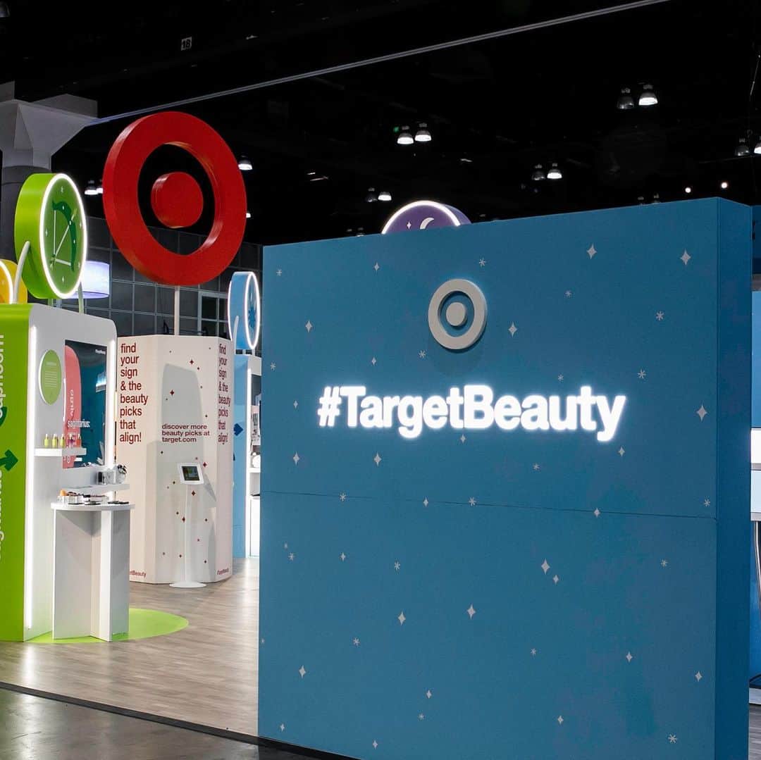 Target Styleさんのインスタグラム写真 - (Target StyleInstagram)「Who knew beauty and astrology had so much in common? We knew. Find your beauty horoscope via link in bio. 💫 #TargetBeauty #BeautyconLA」8月12日 4時51分 - targetstyle