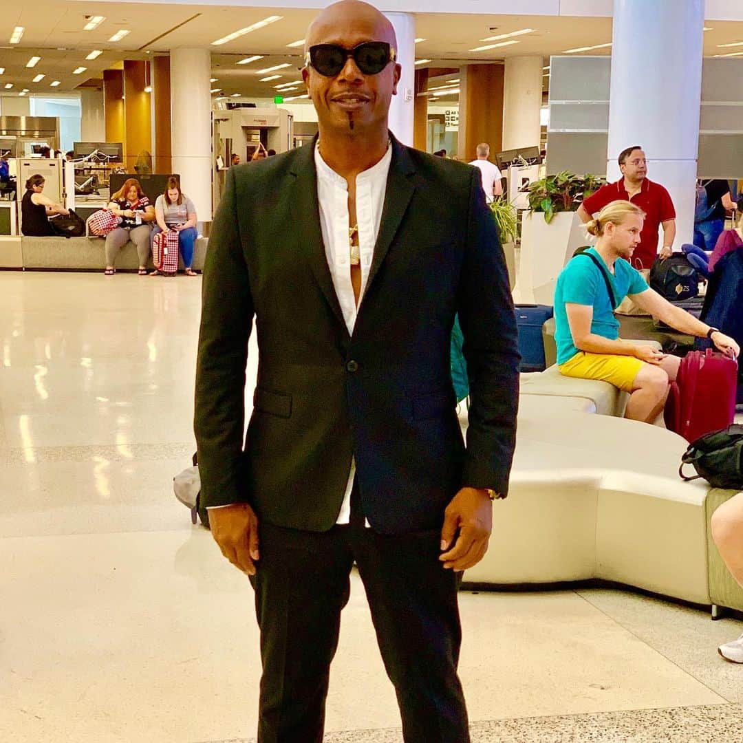 MCハマーのインスタグラム：「Blessed On a Sunday Afternoon. 🙏🏿」