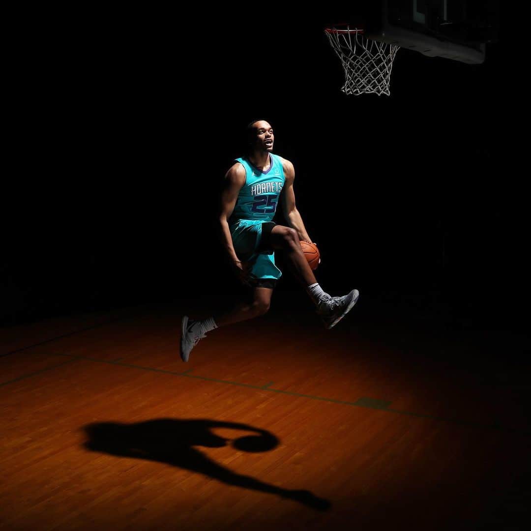 NBAさんのインスタグラム写真 - (NBAInstagram)「The spotlight shines on the 2019 #NBARooks! (📸: @natlyphoto)」8月12日 5時44分 - nba