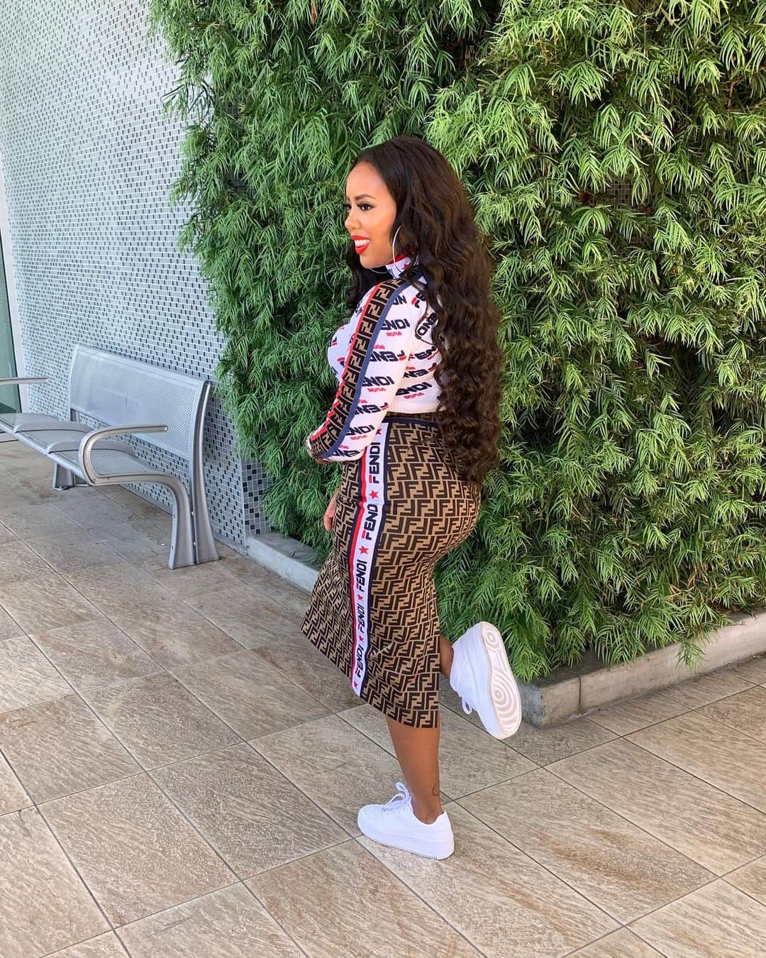 Angela Simmonsさんのインスタグラム写真 - (Angela SimmonsInstagram)「Not giving up on this smile anytime soon @yummyextensions #yummygirl #yummygirl」8月12日 7時03分 - angelasimmons