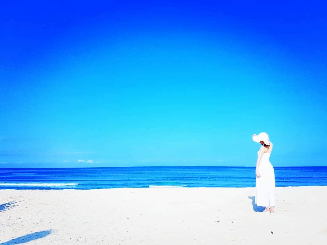 梁愛美のインスタグラム：「👒💕 ❥︎ ❥︎ #sirahamabeach #sirahama #izu #izushimoda #simoda #beach #vacation #pretty #awesome #relaxing #myfavoritebeach #myfavoriteplace #genic_beach #beachillgirls #naturelover #lovehawaii #instagramjapan #instagrambeach #instagramsky #platinumproduction #aimiryou #ハワイ好きな人と繋がりたい #海好きな人と繋がりたい #プラチナムプロダクション #梁愛美 #팔로우 #셀스타그램 #셀카 #셀피 #셀스타그램 #데일리록」