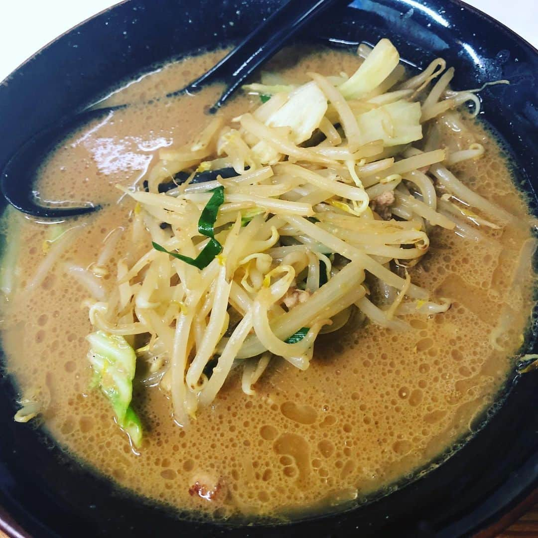 おごせ綾さんのインスタグラム写真 - (おごせ綾Instagram)「最近お気に入りの駅前夜ラーメン🍜  #まーぼー#ラーメン#味噌#醤油#新潟駅前#新潟#ふーどすたぐらむ #foodstagram #gourmet#yummymummies#yummy#gourmet#delicious #グルメ#グルメ好きな人と繋がりたい #ごはん #めしすたぐらむ #foodphotography #foodporn #foodie #foodyvietnam」8月12日 8時01分 - ogose0123