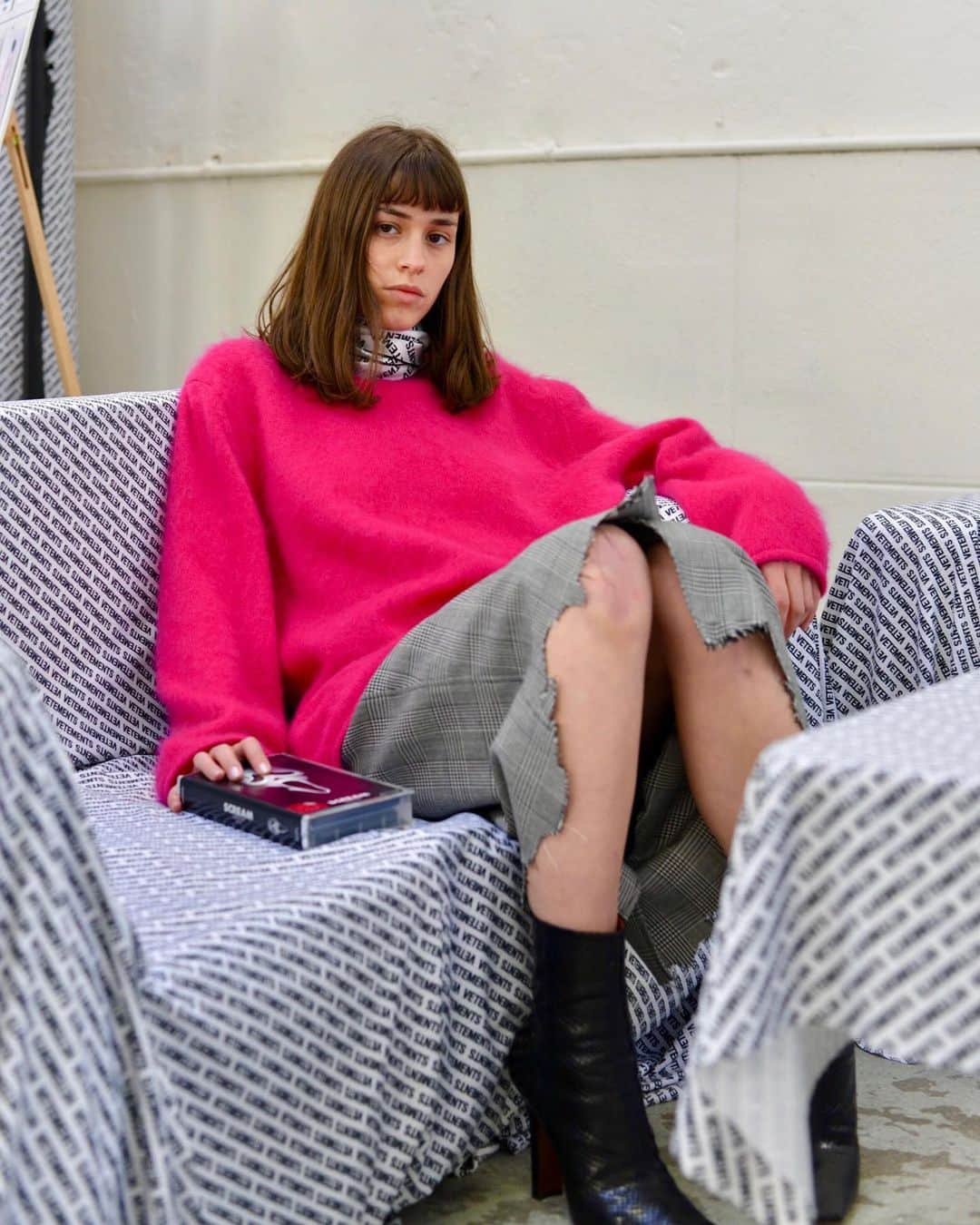 ヴェトモンさんのインスタグラム写真 - (ヴェトモンInstagram)「NEXT SEASON NOW - EXPLORE THE COLLECTION www.mytheresa.com @mytheresa.com」8月12日 9時11分 - vetements_official