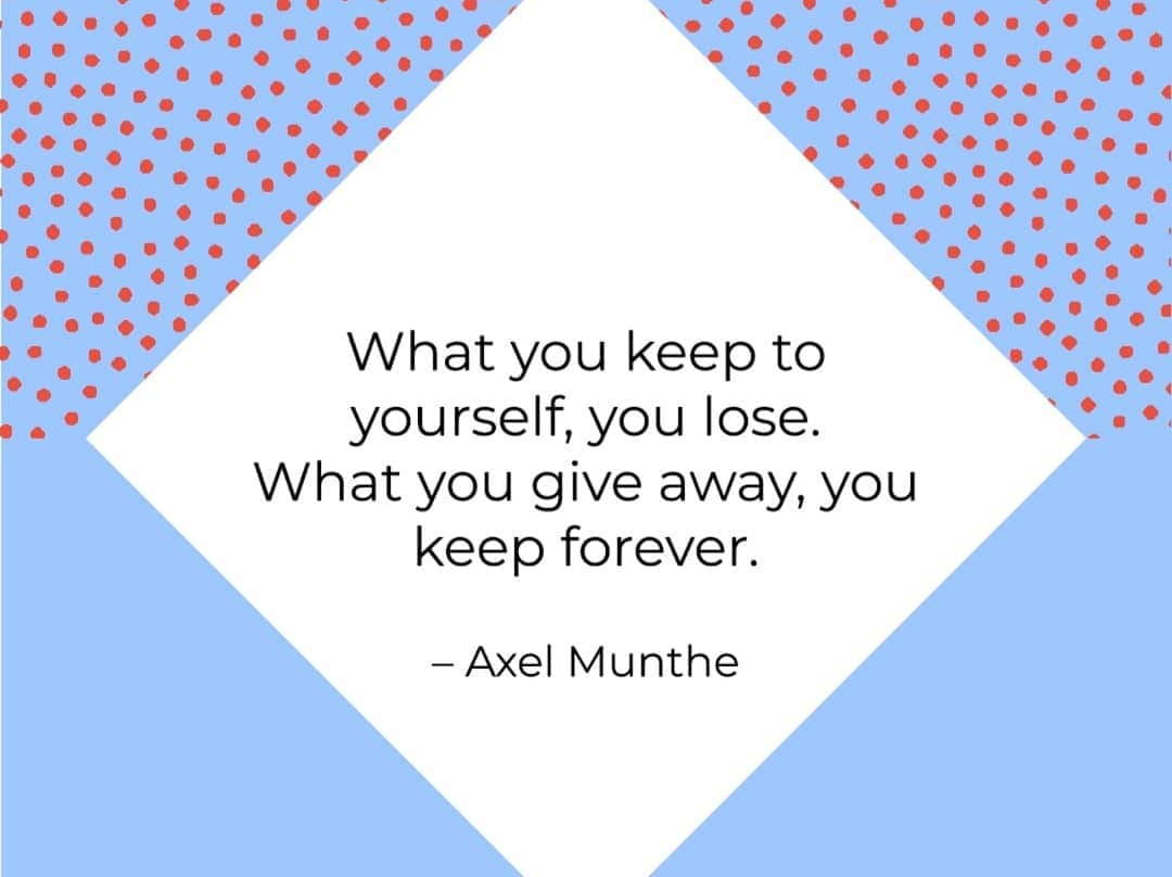 デビッド・ポーコックさんのインスタグラム写真 - (デビッド・ポーコックInstagram)「"What you keep to yourself, you lose. What you give away, you keep forever." – Axel Munthe  @sandnsurf gave me a copy of Axel Munthe's 'The Story of San Michele' when I was at the Western Force and he was team doctor. For me Munthe's memoir (some sort of mix of memoir and fiction) reinforced the value of contributing to society and being part of something greater than ourselves. A challenge for all of us in an age where we're told having more stuff will make us more happy.  I am embarrassed to post a pic with a plastic water bottle. At RWC 2015 we used them for post training BCAAs. But let's all say no to single use plastic. . . . . #motivationmonday #axelmunthe #rugby #litfl #foamed #saynotosingleuse #circulareconomy」8月12日 19時03分 - davidpocock