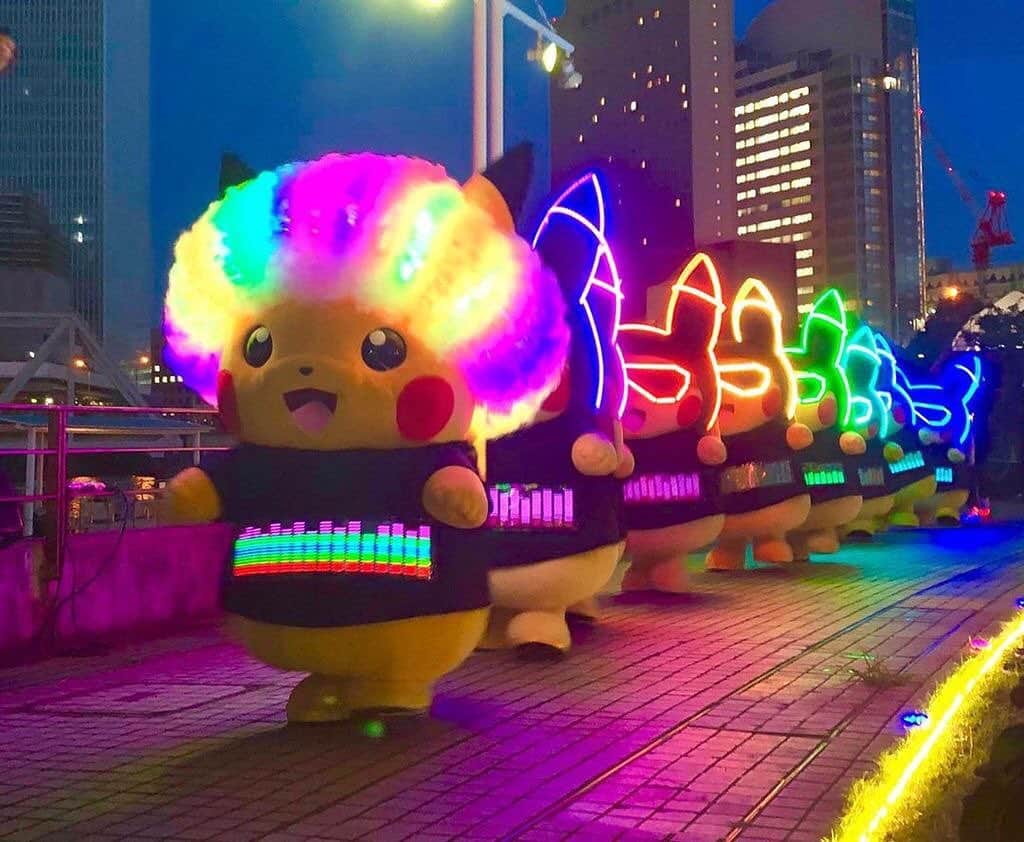 横浜市さんのインスタグラム写真 - (横浜市Instagram)「Pikachus dancing and dressed up in neon! See the Pikachu Parade at Nippon Maru Memorial Park! ⚡️ Photo: @mii_pikapika  #myyokohama #pokemonoutbreak」8月12日 19時05分 - findyouryokohama_japan