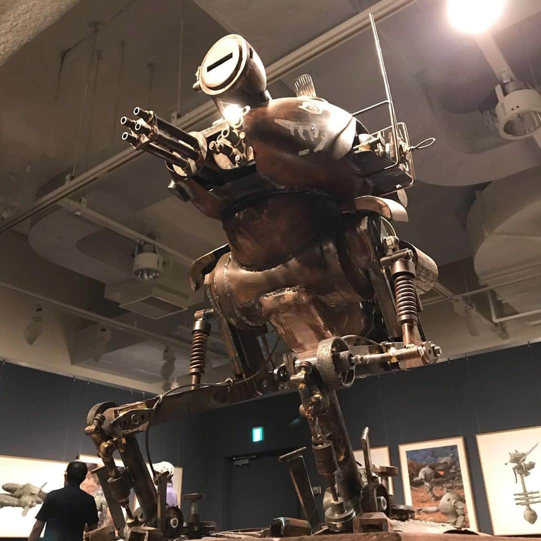 小森高博のインスタグラム：「マシーネン展。作りかけのパックレーテの続きやらなきゃ！って思いだしたり。 #マシーネンクリーガー」