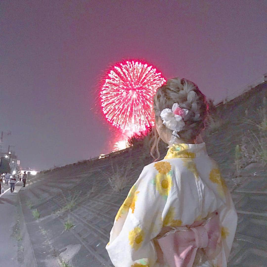 高辻千夏さんのインスタグラム写真 - (高辻千夏Instagram)「🌻﻿ ﻿ ﻿ 花のような人になりたい 。」8月12日 19時35分 - chinatsujk