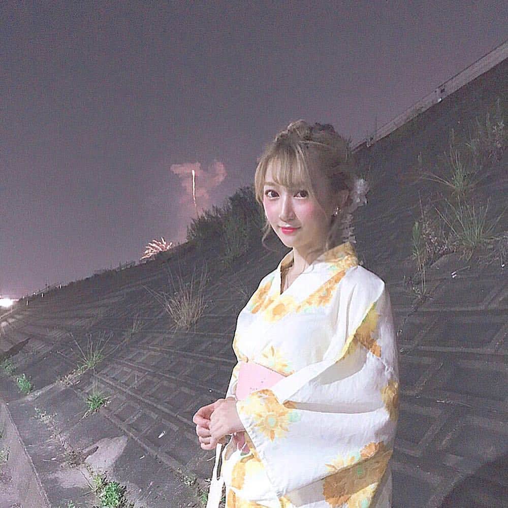 高辻千夏さんのインスタグラム写真 - (高辻千夏Instagram)「🌻﻿ ﻿ ﻿ 花のような人になりたい 。」8月12日 19時35分 - chinatsujk