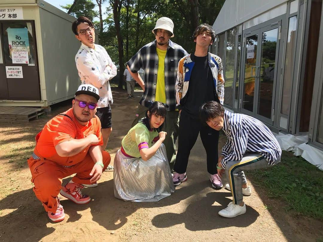 フレンズさんのインスタグラム写真 - (フレンズInstagram)「ROCK IN JAPAN FESTIVAL 2019 at SOUND OF FOREST  お昼の早い時間から、見にきてくれたみんなありがとうございました🥰会場めいっぱいたくさんの方が見に来てくれて嬉しかったです☺️❣️ 天気も良くて、夏を感じたとっても最高な時間でした🙆🏻‍♀️！また来年も出られるようにがんばります🤝  #ROCKINJAPANFESTIVAL2019 #RIJF2019 #フレンズ」8月12日 19時58分 - friends_jpn