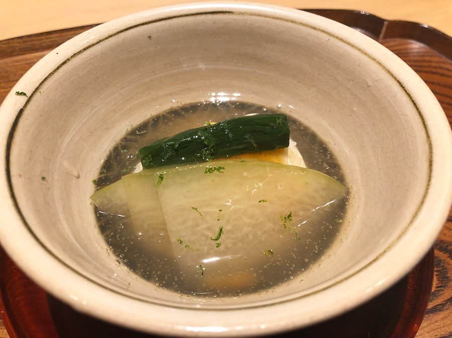 内藤理沙さんのインスタグラム写真 - (内藤理沙Instagram)「* * 〖 いち太 〗 鮎の食べ比べをさせていただきました🐟 味の違いがはっきりわかる😳 驚きでした！ とうもろこしも甘くて美味しい🌽 最後のお蕎麦もおいしかった❤ * また行きたくなる居心地の良いお店☺️ この日は色々あったからある意味思い出のお店🐱 * #instafood #dinner #japanesefood #ディナー #和食 #日本食 #外苑前グルメ #外苑前 #南青山グルメ #南青山 #食べログ4 #食べログ4超え #ミシュラン1つ星 #いち太  #risapigram」8月12日 20時10分 - risa_naito_official
