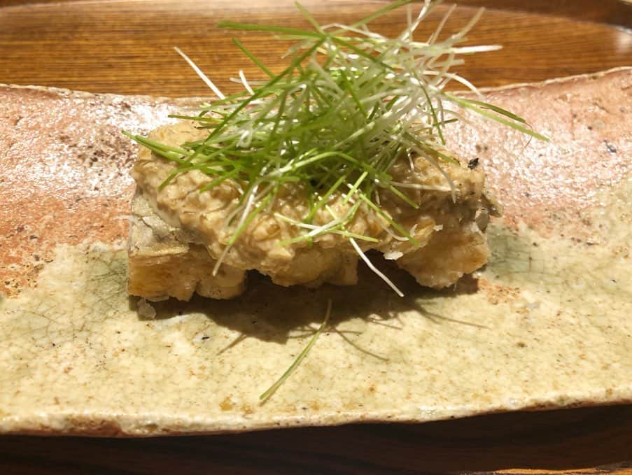内藤理沙さんのインスタグラム写真 - (内藤理沙Instagram)「* * 〖 いち太 〗 鮎の食べ比べをさせていただきました🐟 味の違いがはっきりわかる😳 驚きでした！ とうもろこしも甘くて美味しい🌽 最後のお蕎麦もおいしかった❤ * また行きたくなる居心地の良いお店☺️ この日は色々あったからある意味思い出のお店🐱 * #instafood #dinner #japanesefood #ディナー #和食 #日本食 #外苑前グルメ #外苑前 #南青山グルメ #南青山 #食べログ4 #食べログ4超え #ミシュラン1つ星 #いち太  #risapigram」8月12日 20時10分 - risa_naito_official