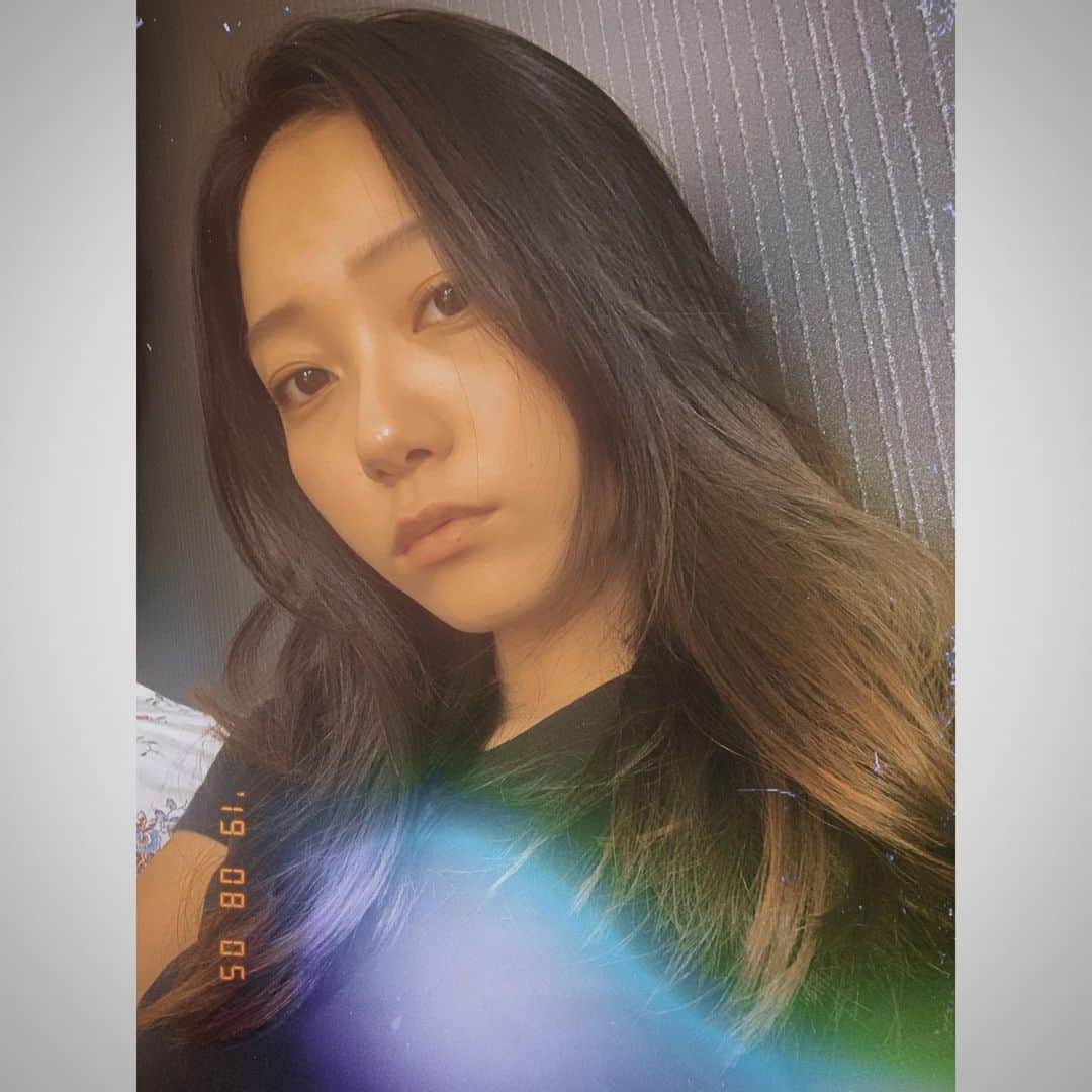 工藤綾乃のインスタグラム：「暑いから休みの日は外に出られないけど 夏らしいことは最近花火を見ました あとビアガーデン行ってきた🍺 夏は好き」