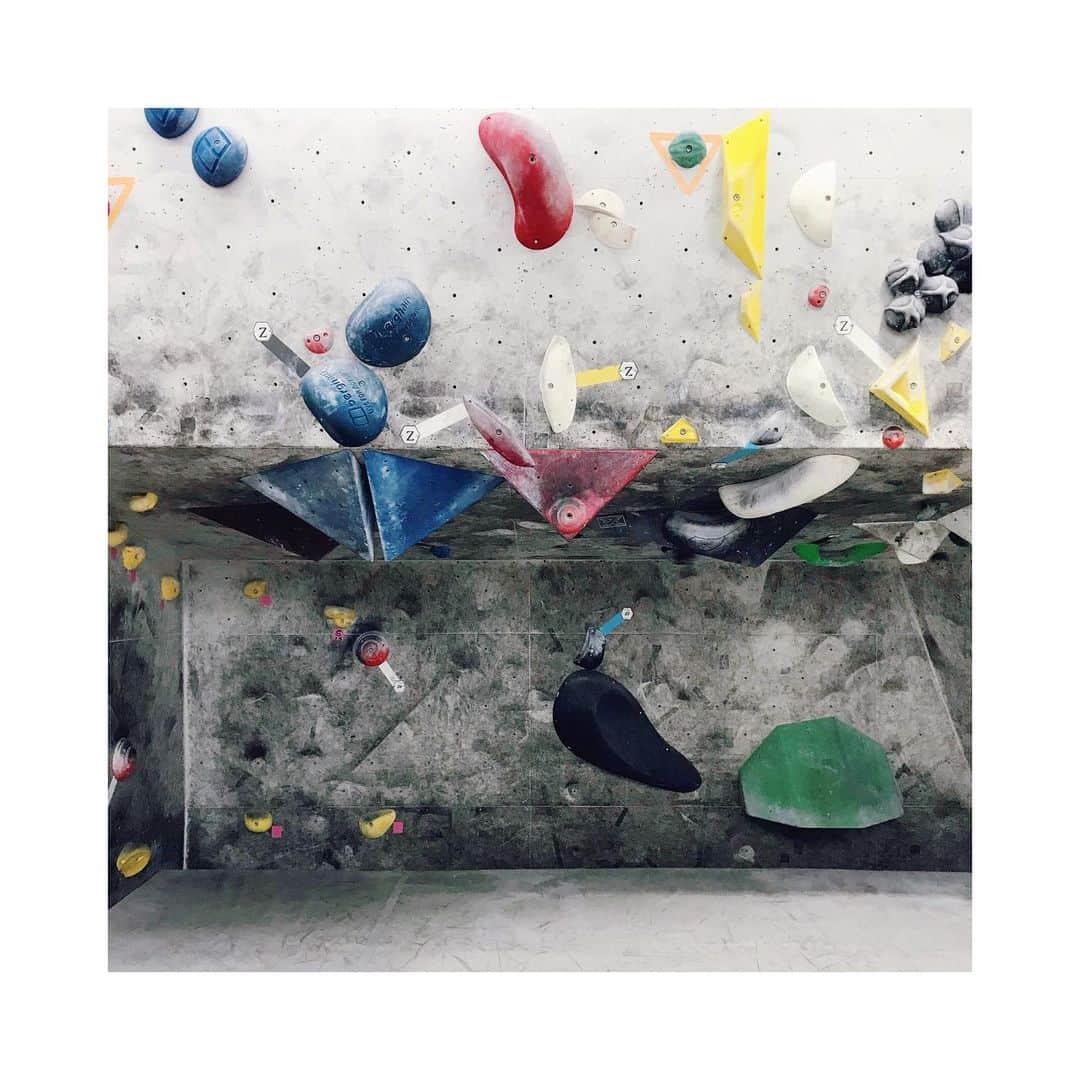のインスタグラム：「. #グラビティサーチ #gravityresearch #ボルダリングジム #climbinggym」