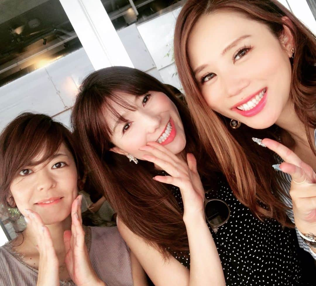 鈴木涼美さんのインスタグラム写真 - (鈴木涼美Instagram)「Remembering my highschool days, my youth, my insecureness. #highschoolbuddies #girlfriends #highschoolmemories #bondicafe #japanesegirl #asiangirls #thirties」8月12日 11時24分 - suzumisuzuki