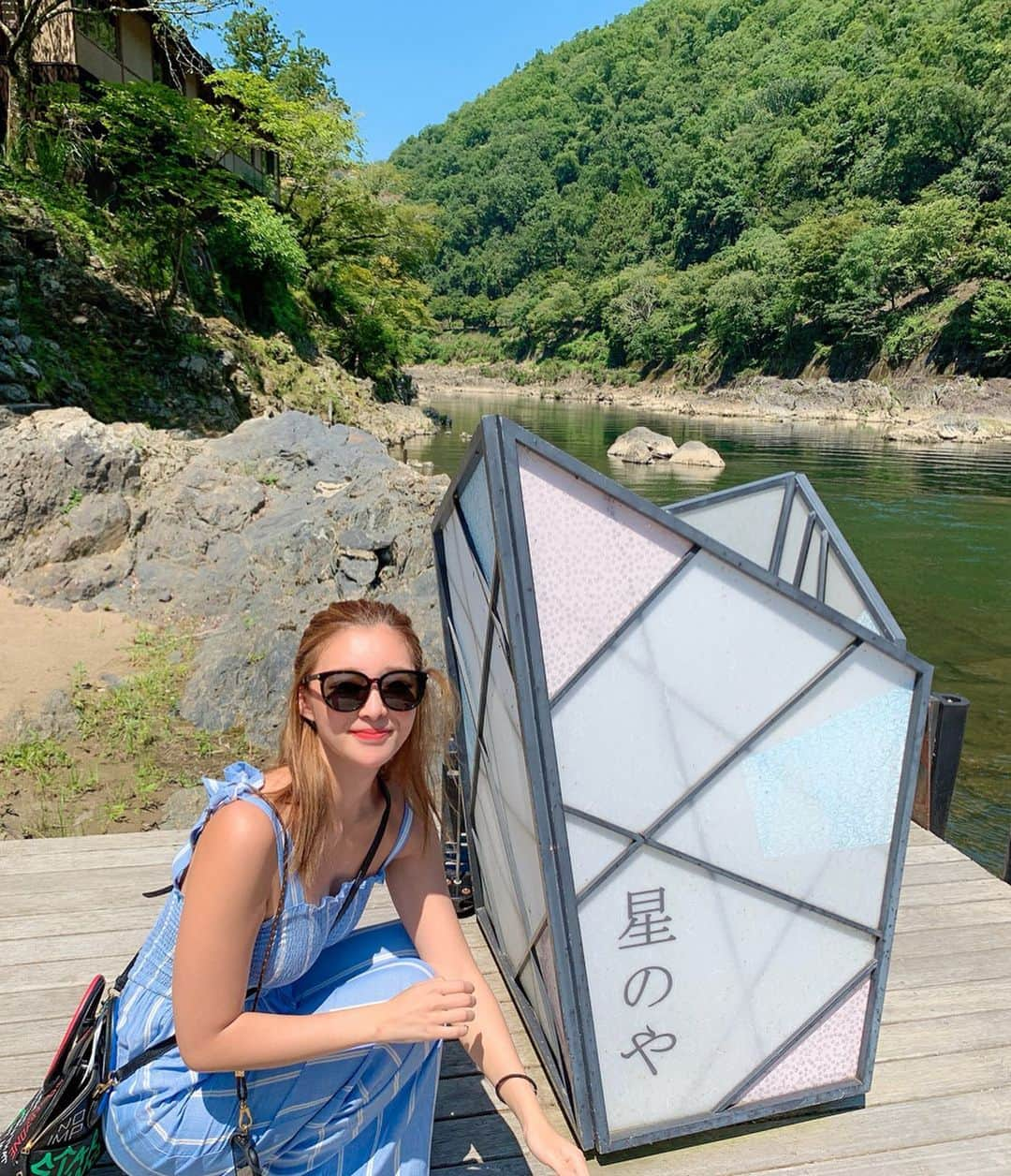 濱野りれさんのインスタグラム写真 - (濱野りれInstagram)「Good bye Kyoto💋 I stayed at #Hoshinoya while in Kyoto✨It was very luxury hotel because the transportation to the room is by boat⛵️ As I get off the boat, There are a world view of Hoshinoya✨✨ .. バイバイ京都〜👏✨ 京都にいる間は#星のや にお邪魔したよ☺️✨部屋に行くまでボート移動でとってもラグジュアリーでした🥺💗 ホスピタリティの高さはぴかいち👏✨ .. #arashiyama #kyototrip#kyotojapan#explorejapan#explorekyoto#japantrip#japantrip2019#japanesegirl#japaneselandscape#luxuryhotel#kyoto_style #kyototravel # #星のや京都#嵐山#アジア旅行#大人の休日  #京都旅行#京都#京都観光#そうだ京都行こう」8月12日 12時02分 - riregram