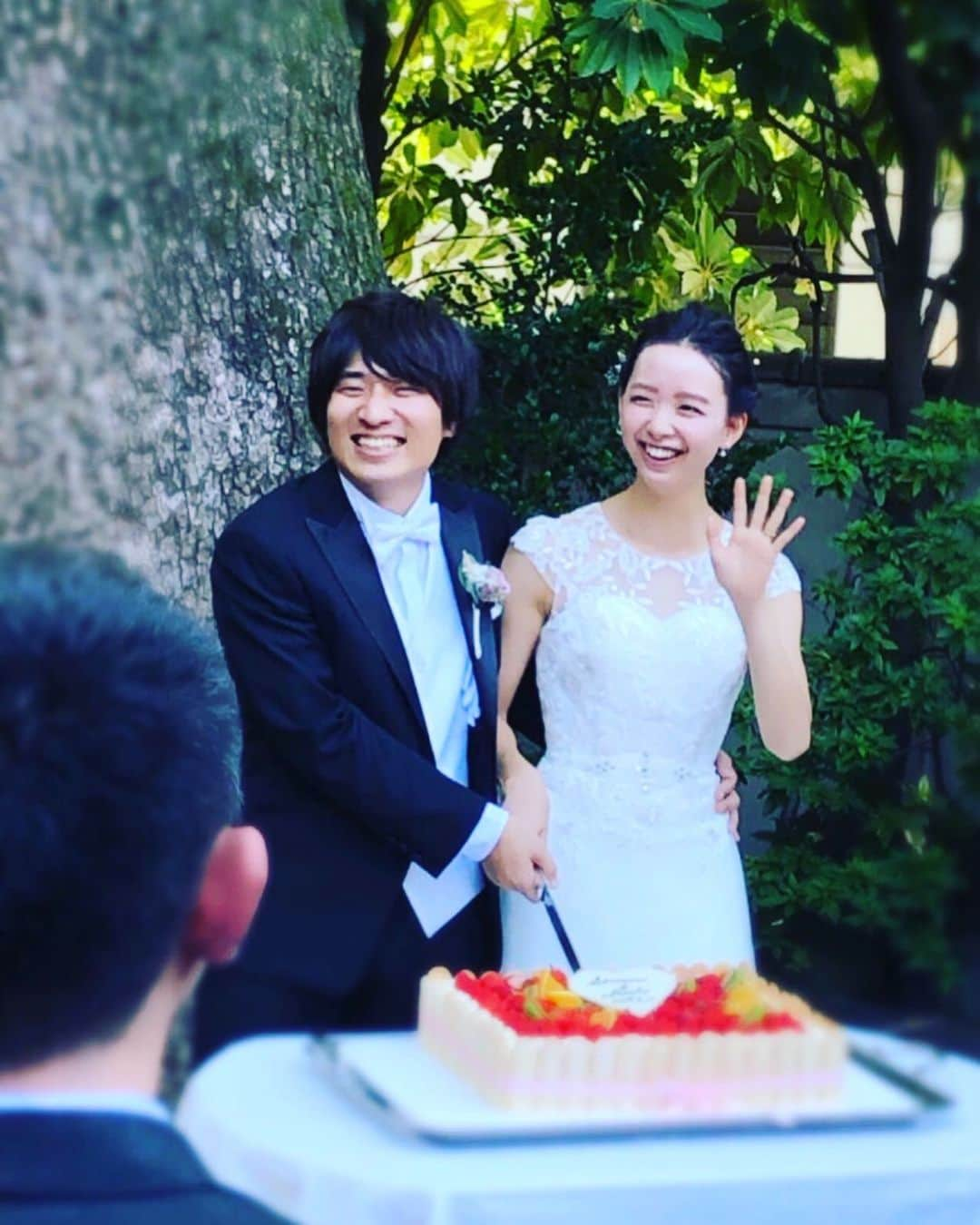 日出郎さんのインスタグラム写真 - (日出郎Instagram)「Happy Wedding 💕💕💕 SENMARU&ATUKO 💒  #日出郎  #せんまるとあっちゃん #ウエディングパーティー  #お幸せに  #ファーストバイト  #なんかおかしい気がする  #自転車で世界一周  #ニュージランド留学 #どっちも頑張れ  #マノワールディノ  #manoirdinno  #french」8月12日 12時02分 - hiderou1030