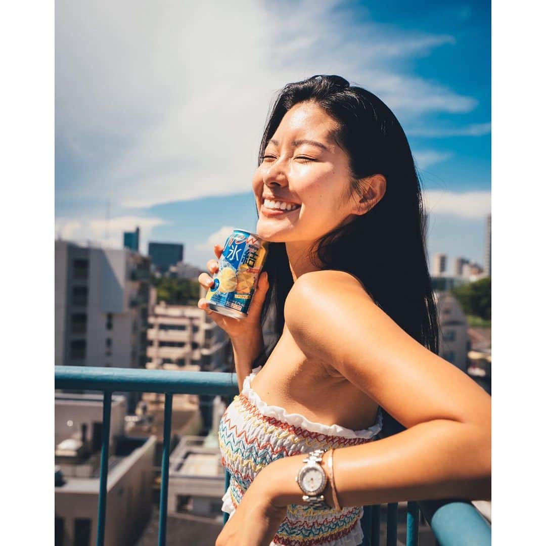 福山智可子さんのインスタグラム写真 - (福山智可子Instagram)「日本の夏あっついけど最高🌞 氷結で気分もすっきり。 Even though the weather is crazy hot here, summer is still the best.  #summer #japan  #氷結レモン #日本だよ #PR #あっつい夏にはスッキリレモン」8月12日 12時39分 - chikako808