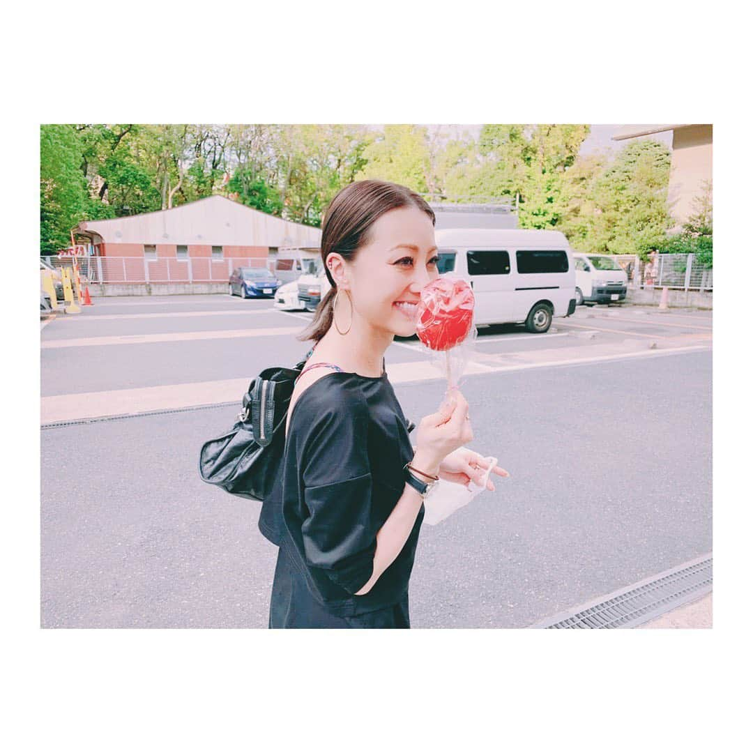 Shizukaさんのインスタグラム写真 - (ShizukaInstagram)「✴︎✴︎✴︎ 😆👒⛩🏮 - #Dream_Shizuka #DreamShizuka #私の夏休み #夏祭り #りんご飴」8月12日 13時37分 - shizuka_dream06