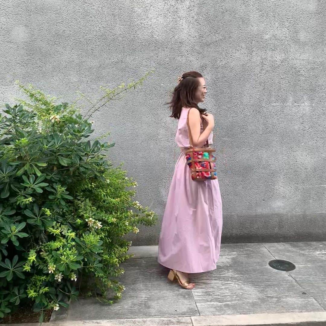 のインスタグラム：「※ Coordinate ✨ . めちゃめちゃ褒められる 楽チンワンピ。 . @birthdaybashshop の 回し者なんじゃないか⁉️って位 色んなワンピを愛用してます🤣 . . #birthdaybashshop #バースデーバッシュ #fashion #instafashion #ファッション」