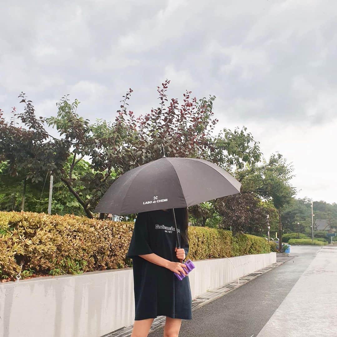 ソリョンさんのインスタグラム写真 - (ソリョンInstagram)「우리 샵은 우산도 있다~~~」8月12日 14時04分 - s2seolhyuns2