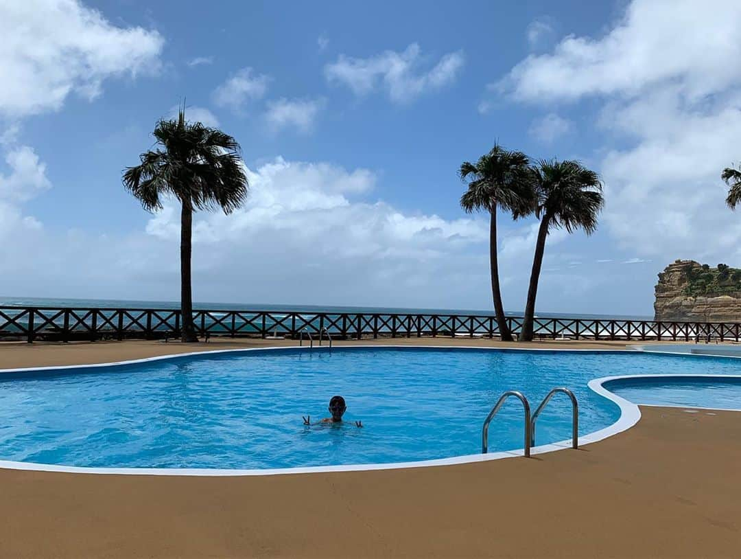 みかんさんのインスタグラム写真 - (みかんInstagram)「種子島3日目🏝最終日🏝 いる間はなんとか天気も晴れて良かった☀️ 台風の影響で波高め🌊 そしてラストの写真🤳 ホテルのフランクフルトが洒落乙すぎる🤣 こんなフランクフルトを今までに出されたことない🤣最高👍 #種子島 #夏休み #台風近い」8月12日 14時14分 - mikan02241984