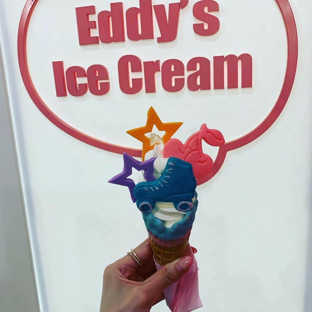 satomiさんのインスタグラム写真 - (satomiInstagram)「ソフトクリーム🍦 生き返る〜♡( ˘ ³˘)♡ * #eddysicecream  #softcream  #icecream  #hub_eddysicecream  #pr  #エディーズアイスクリーム  #原宿カフェ  #表参道カフェ  #カフェ巡り  #アイスクリーム  #アイスクリーム専門店  #フォトスポット  #インスタ映え  #フォトジェニック  #インスタフード #さとみのグルメ記録 @eddys_ice_cream_ #マイメロ #mymelody」8月12日 14時24分 - saatoomii47