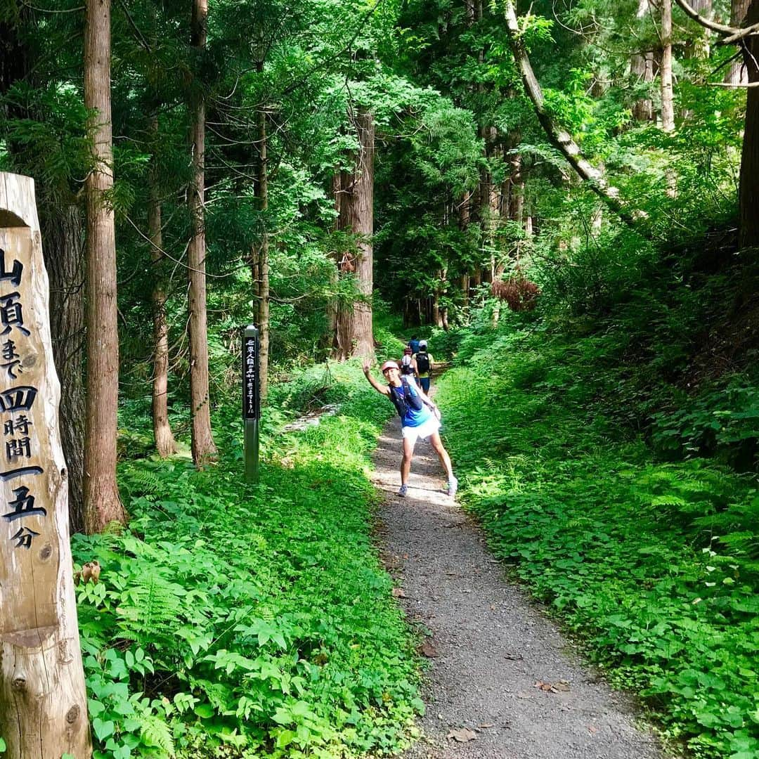 福島和可菜さんのインスタグラム写真 - (福島和可菜Instagram)「せっかく青森県まで来たので、今日は、山へ… ✨🗻✨ #青森県最高峰 #岩木山 #1625 #m #津軽富士 #山 #トレラン #style #love #running #trail #run #trailrunning #MOUNTAIN #最高 #マグロ釣り #は #次回のお楽しみ #せっかく #青森県 #人生 #enjoy  #🗻 #🏃 #❤」8月12日 14時47分 - fukushimawakana