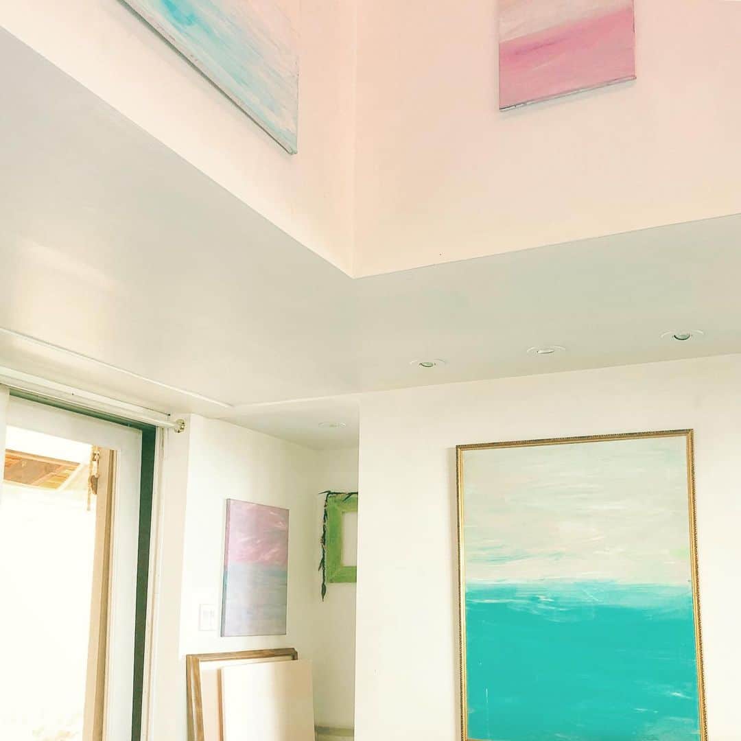 山崎美弥子さんのインスタグラム写真 - (山崎美弥子Instagram)「Paintings of Ocean and Sky  海と空の絵たち。  #surf #ocean #island #beach #art #artwork #shell #coral #hawaii #painting  #landscape  #contemporaryart #seascape #canvas #artstudio #light #life #live #miyakoyamazaki #山崎美弥子 #絵画」8月12日 14時44分 - miyakoyamazaki