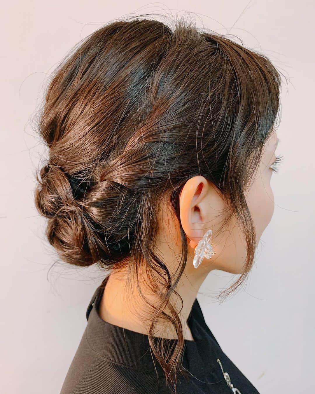 松澤千晶さんのインスタグラム写真 - (松澤千晶Instagram)「昨日作っていただいた髪型が素敵でした。 自分用のメモみたいなものですが。 姫宮アンシーを感じる…  #髪型コレクション #まとめ髪アレンジ」8月12日 14時45分 - chiaki_matsuzawa