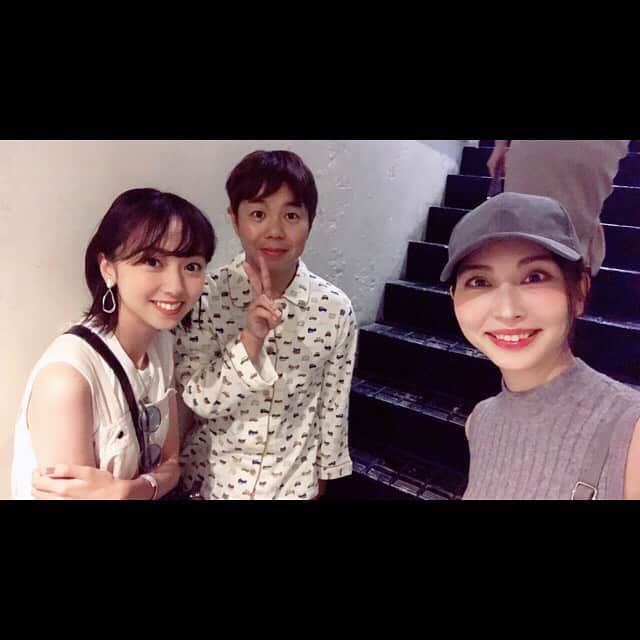大塚まゆりのインスタグラム：「いつも『おじゲー』でご一緒させてもらってる、響 小林さんの単独ライブに行ってきました♪ 久しぶりにお笑い見に行った✨ 小林さんが作ったトマト農園のネタもおもしろかったです(≧▽≦) 定期的に単独やってるみたいなので、皆さんも是非♪ #お笑いライブ #コント #単独ライブ」