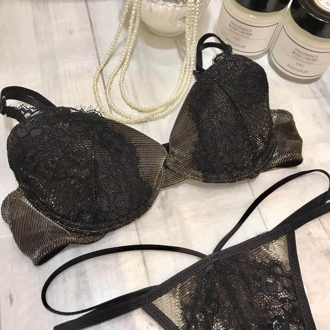 Ravijour札幌4丁目プラザ店のインスタグラム：「#comingsoon  下着にもトレンドを✨ . 詳しくはblog更新したので、TOPのURLから飛んでご覧ください🧡 .  #RAVIJOUR #ravijourstaff  #ravijoursapporo  #ravijourofficial  #ラヴィジュール #札幌店 #4プラ  #ランジェリー #新作」