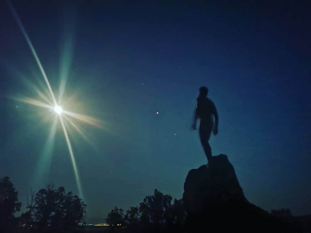 マヌー・ベネットさんのインスタグラム写真 - (マヌー・ベネットInstagram)「Last night whilst travelling through Central Bulgaria I found the burial place of a Thracian King from 4th Century BC. Such incredible moments have continued from Mount Gargano in Southern Italy, seeking the place where Crixus died, where I found the ruins of an ancient Greek civilization, to finding a Sphinx in a river near Chania in Crete & beside it a mountain with a sun worshipping Temple at its summit. In all these discoveries the appearance of white cows has been consistent, symbolic of Io the ancient Greek High Priestess who was historically turned into a heifer by Zeus for defying him. Io become a deity for female power in the ancient world, proving no man was God. If this sounds interesting  to women out there, read about Io! not as a mythology, but in the context of an historical event. Still regarding Io, there has been the recurring presence of gadfly (commonly referred to as horse fly) which Hera, Zeus' jealous wife, set upon the cow incarnation to chase her into the Bosphorus, leading to Turkey & Egypt. Again read about Egypts first sun worshipping Temple "Heliopoli" a Greek word meaning Helios-Poli or Sun City. In Bulgaria last night I was meant to be heading to another region & literally a road-sign diverted my course completely to find this Thracian King's grave & temple lit up beneath the moon. Ever since following Crixus to Italy, a wonderful magnetic energy has been repeating itself but Io's story remains central. It paved events that shaped the modern world & likely  restrictions on women, a story which unfolded circa 4000-3000bc. I "feel" that Io was killed & this action by Zeus, proved he was no man god, Ios' followers returning to worship Ra (from Greek Au'ra, meaning "my light") (Maori Ora means same) During the century before & after the birth of Christ & Christianity these societies were systematically wiped from the face of the earth to pave way for Christianity. Light - God? There should be no difference. Are the various systems of Church & State forcing control? Light is THE constant in all religions, less complicated than so many multiple interpretations. Complex yet simple & thoughts to share. Embrace the light!! #io #ionian」8月12日 16時14分 - manubennett