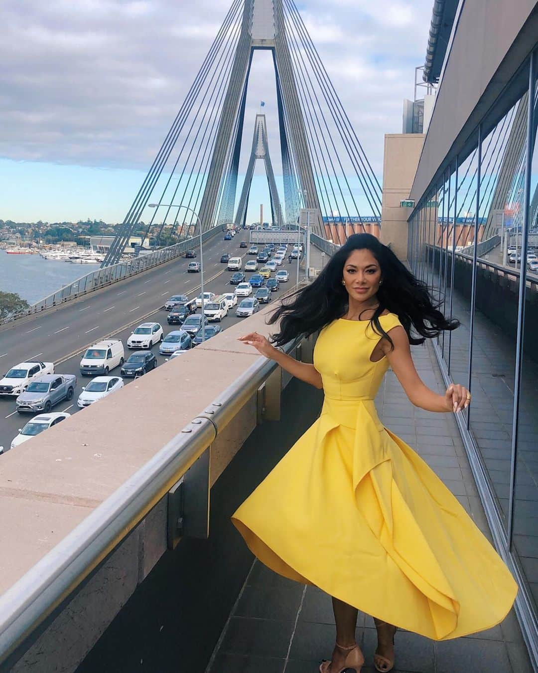 ニコール・シャージンガーさんのインスタグラム写真 - (ニコール・シャージンガーInstagram)「What better way to end a press day than with a view of the city! Thank you Sydney for being such a beauty. ❤️ @gottalentau is back at 7.30 on @channel7 tonight! 📺💫 #GotTalentAU  hair: @darenborthwick  makeup: @aniamilczarczyk  stylist: @natalia.de.martin」8月12日 16時16分 - nicolescherzinger