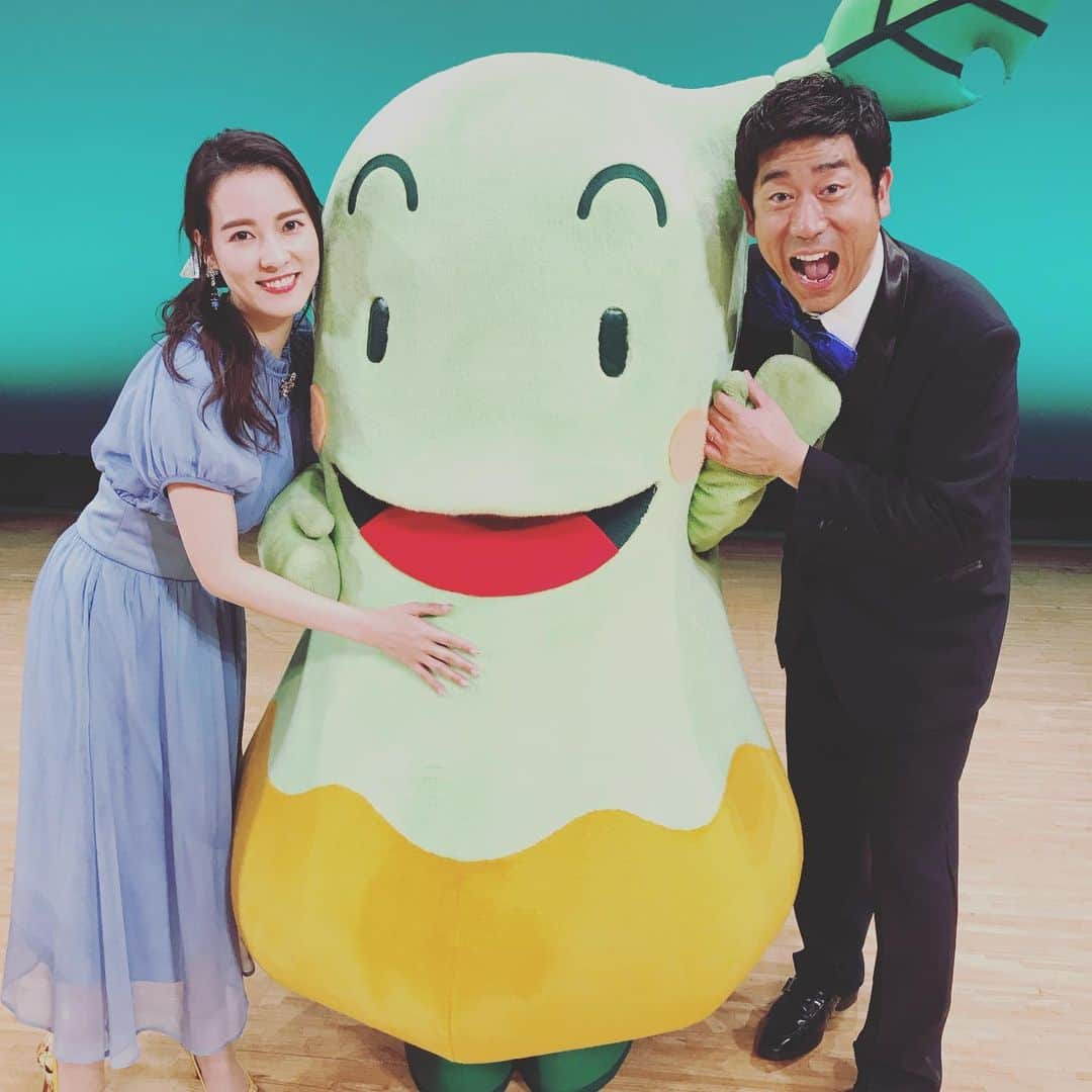 原口あきまささんのインスタグラム写真 - (原口あきまさInstagram)「出張鑑定団で岡山県は真庭市におじゃましておりました✌️真庭市のゆるキャラ、「まにぞう 」にも、サポートして頂きました！(^^) #出張鑑定団 #真庭市 #まにぞう#奈津子#気温もお宝もお客様もみんなアツかったww #ご声援まで有難うございました#原口あきまさ」8月12日 16時33分 - akimasa_haraguchi