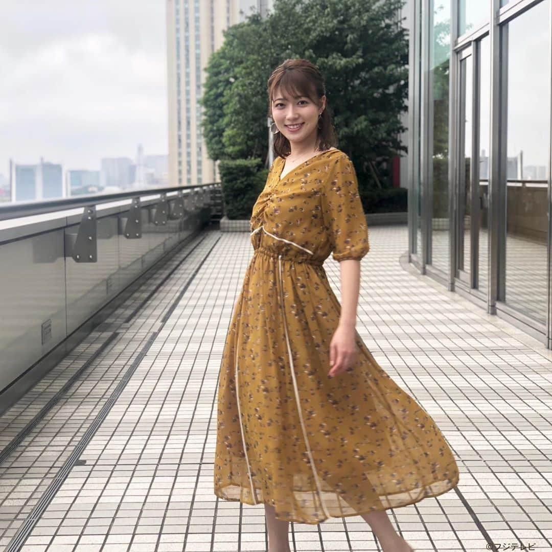 フジテレビ「めざましテレビ」さんのインスタグラム写真 - (フジテレビ「めざましテレビ」Instagram)「8月12日（月）きょう何着て行く？ ・ ファッション雑誌CanCamとコラボした お天気コーナー「きょう何着て行く？」 阿部華也子ちゃんの毎日のコーデを紹介♪ ・ 【きょうのコーデ】 ワンピース→#Merdete １万4000円 靴→#ダイアナ 1万円 ピアス→#Phoebe 3600円 ・ 【コーデのポイント】 胸元にギャザーが入った花柄ワンピースで 女性らしく👗✨ こっくりしたマスタードカラーを選べば夏の今から 秋口までロングランで活躍してくれます🎶 ベージュサンダルで足元を馴染ませると コーデのバランスがアップします⤴️✨ ・ #めざましテレビ #きょう何着て行く？ #阿部華也子 #今日のコーデ#コーデ #CanCam #今日のファッション#ootd #きょう何着て行く？は月〜金朝6時22分ごろ放送！」8月12日 16時37分 - mezamashi.tv