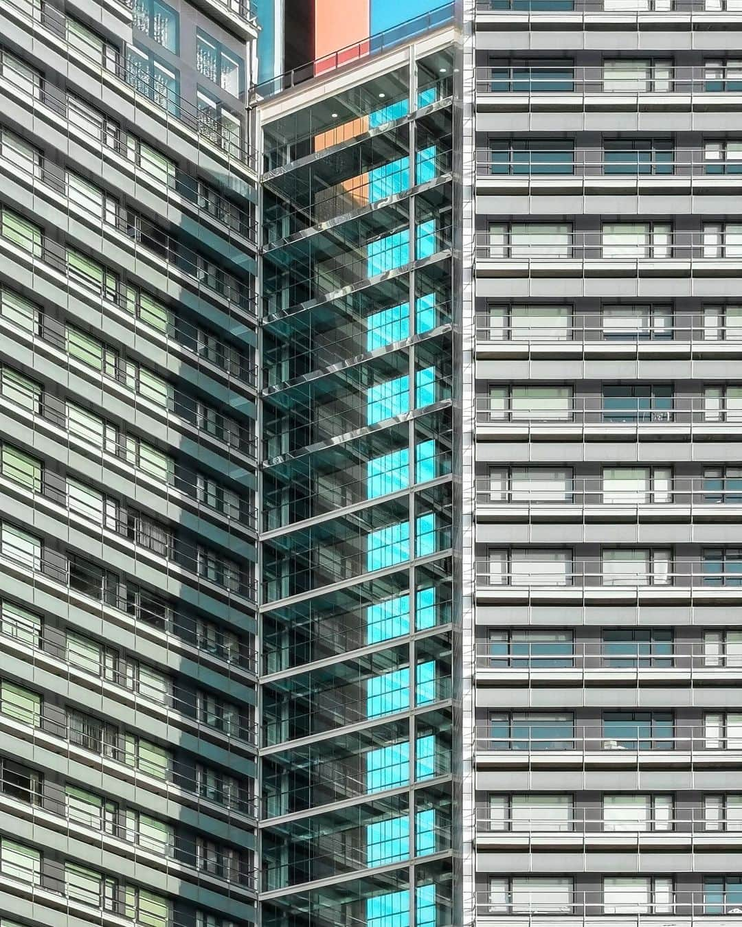 Nicanor Garcíaさんのインスタグラム写真 - (Nicanor GarcíaInstagram)「Time for popsicles | Tiempo de helados #nicanorgarcia #travelarchitectures . All photos in the series #CapturedOnHuawei with #HuaweiP30Pro #YoEstoyConHuawei」8月12日 16時42分 - nicanorgarcia